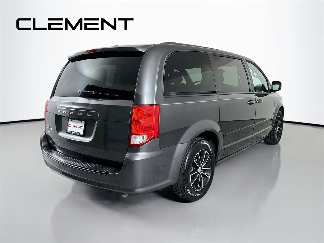Used 2017 Dodge Grand Caravan SE FWD image 7