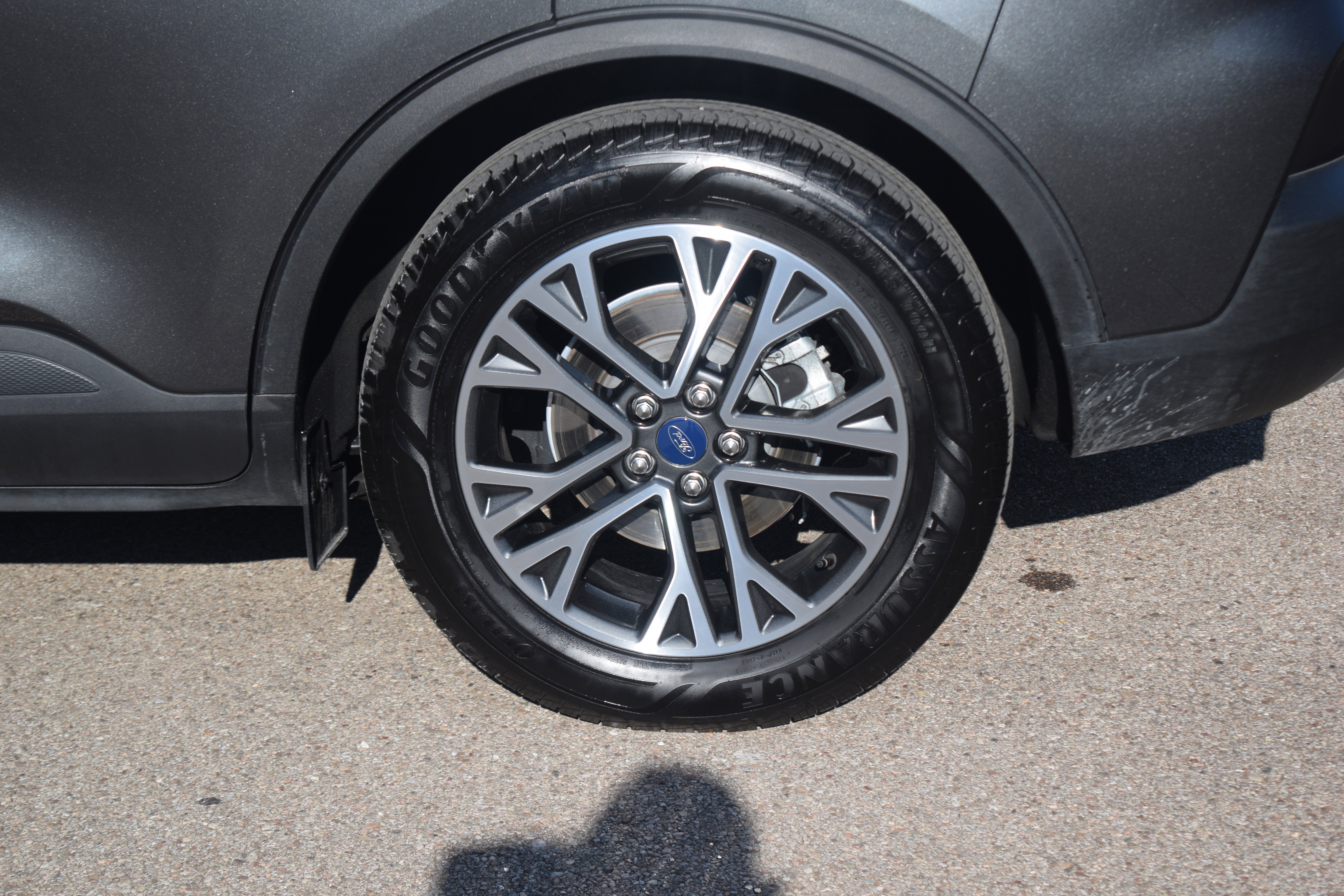 Certified 2020 Ford Escape SEL image 30