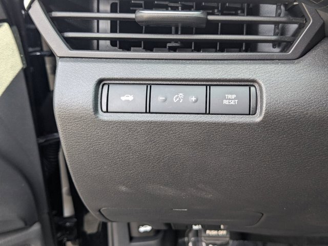 Used 2024 Nissan Altima 2.5 SV FWD image 21