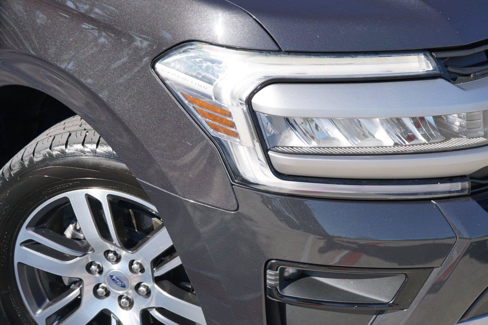 Certified 2023 Ford Expedition XLT RWD image 3