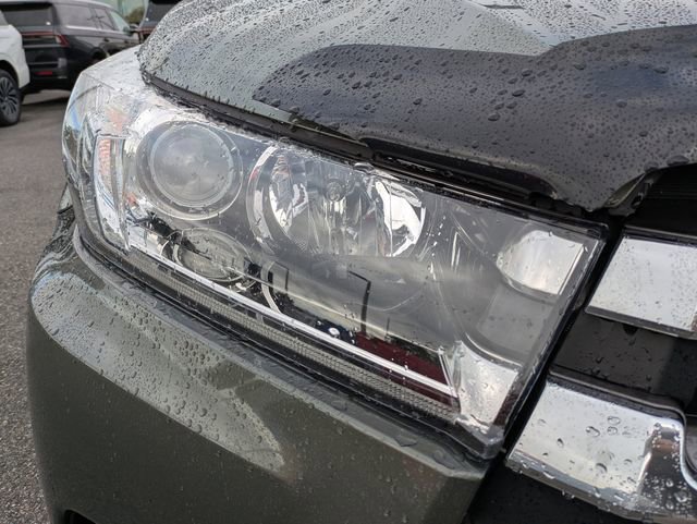 Used 2018 Toyota Highlander Limited Platinum FWD image 10