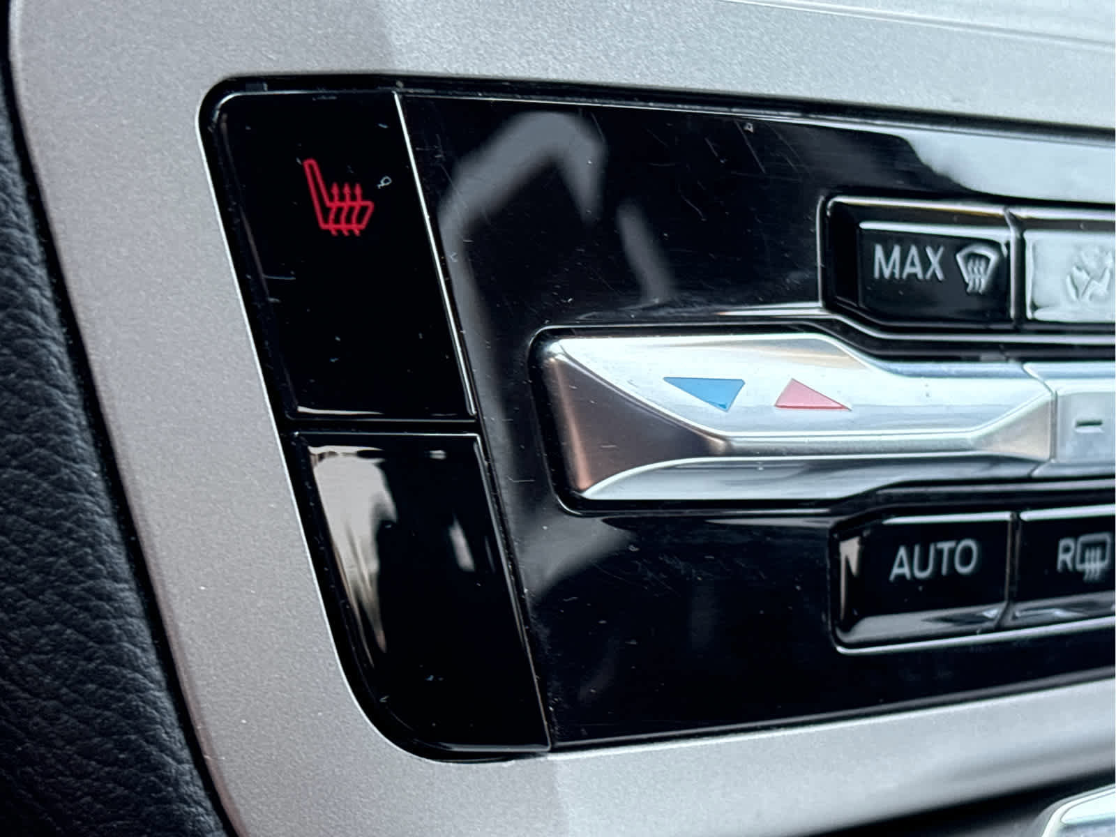 Certified 2022 Ford Explorer XLT image 22