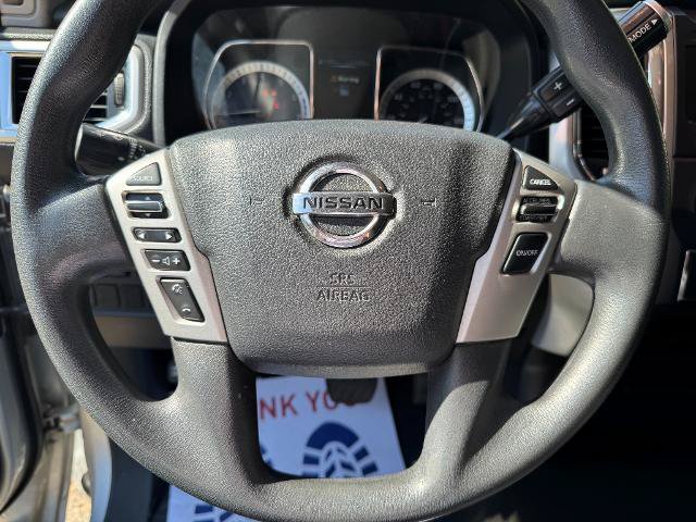 Used 2017 Nissan Titan SV RWD image 14