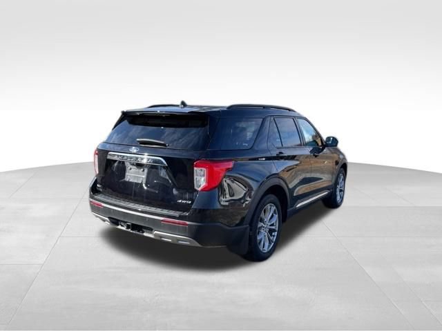 Certified 2023 Ford Explorer XLT w/ Equipment Group 202A image 7
