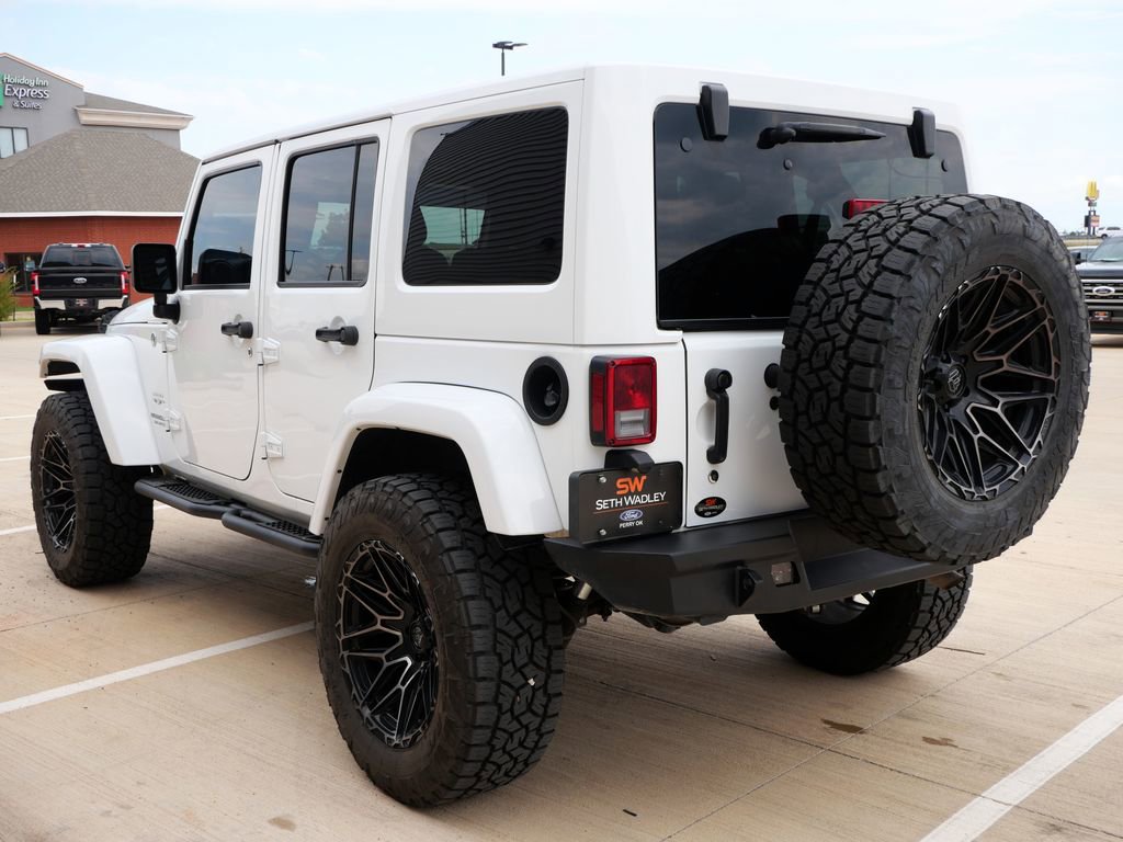 Used 2017 Jeep Wrangler Unlimited Sahara AWD/4WD image 6