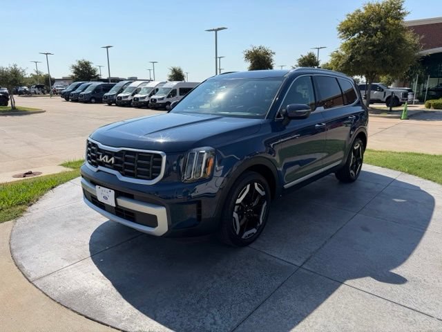 Used 2025 Kia Telluride S AWD/4WD image 3