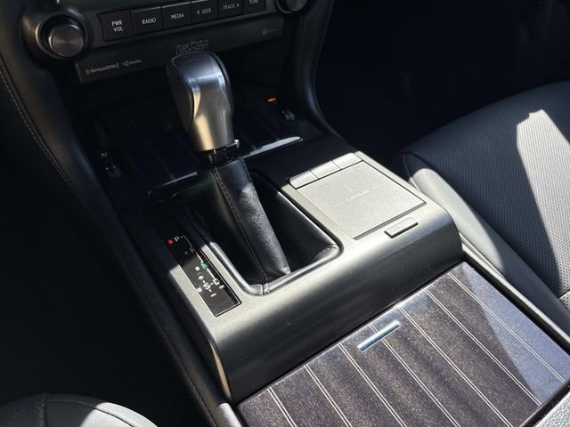 Used 2023 Lexus GX 460 Premium w/ Accessory Package AWD/4WD image 35