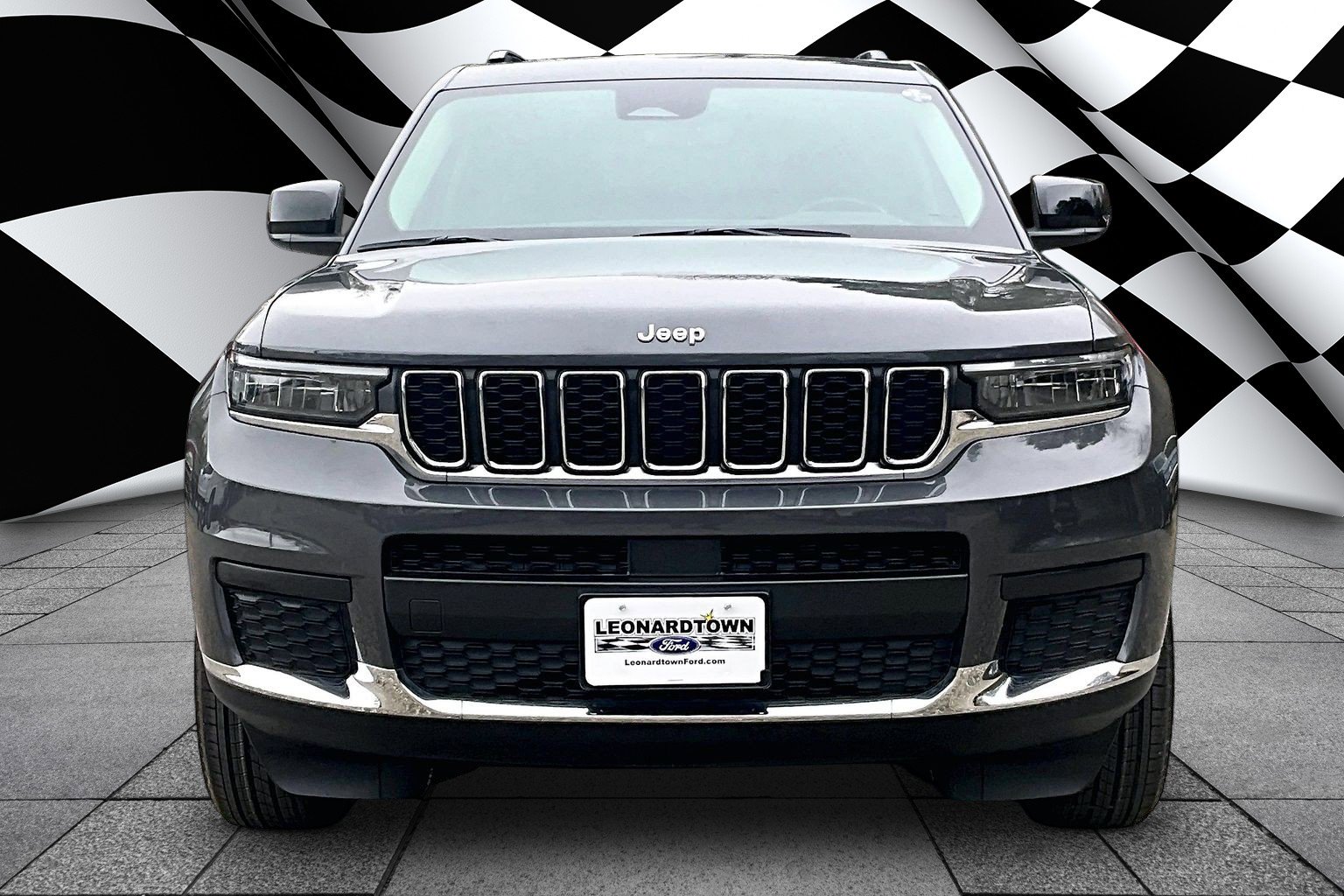 Used 2022 Jeep Grand Cherokee L Laredo w/ Luxury Tech Group I RWD image 3