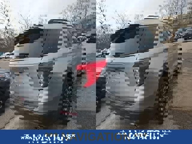 Certified 2024 Ford Explorer XLT w/ Equipment Group 202A AWD/4WD image 3