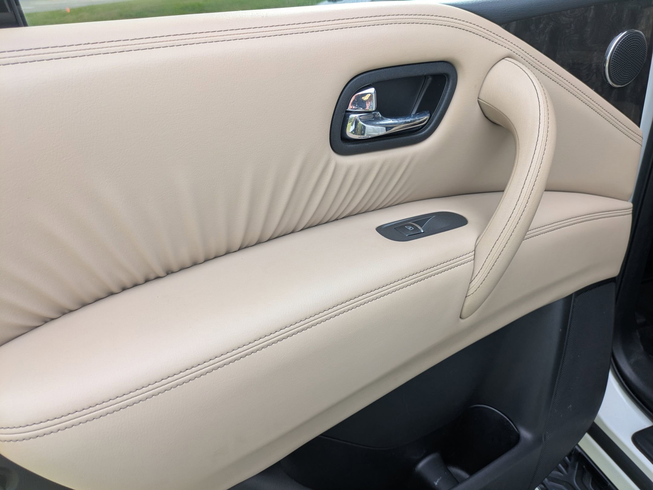 Used 2021 Nissan Armada Platinum w/ Captain's Chairs Package image 27