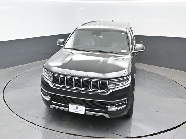 Used 2024 Jeep Wagoneer L Series II w/ Flexible Seating Group AWD/4WD image 17