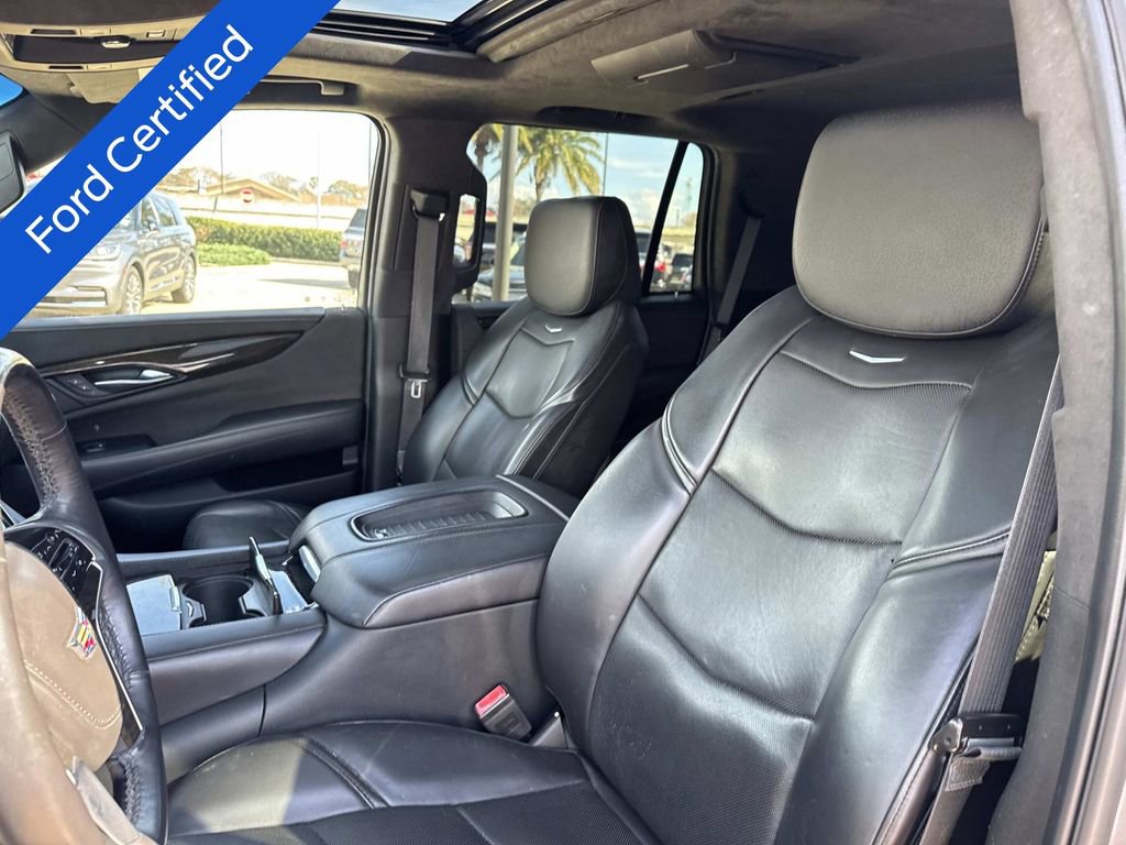 Used 2019 Cadillac Escalade Platinum image 18