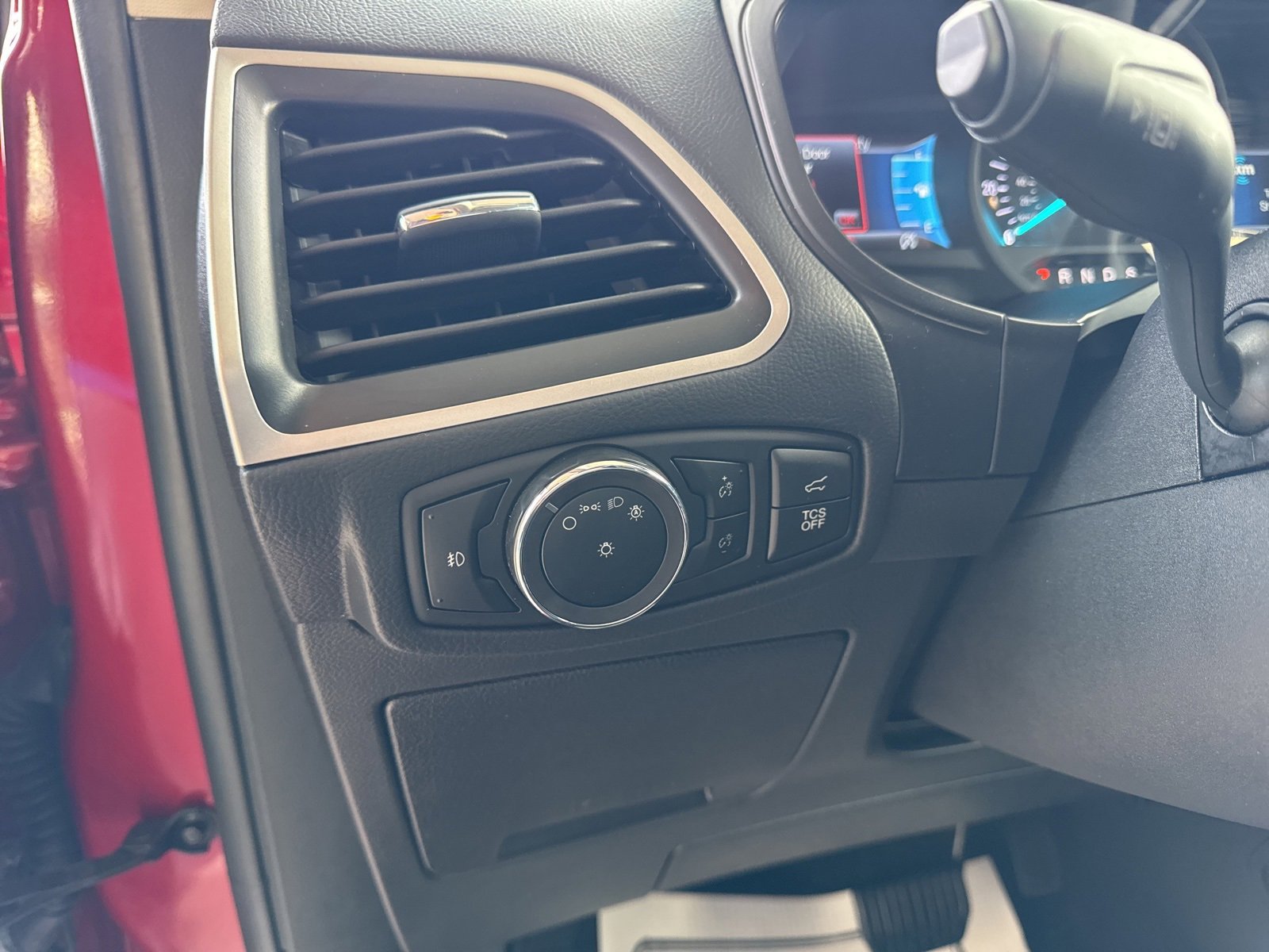 Certified 2024 Ford Edge SEL w/ Convenience Package image 26