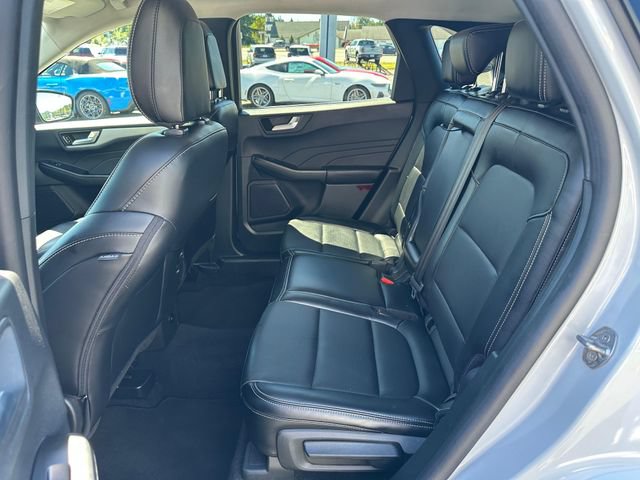 Certified 2025 Ford Escape Platinum AWD/4WD image 19