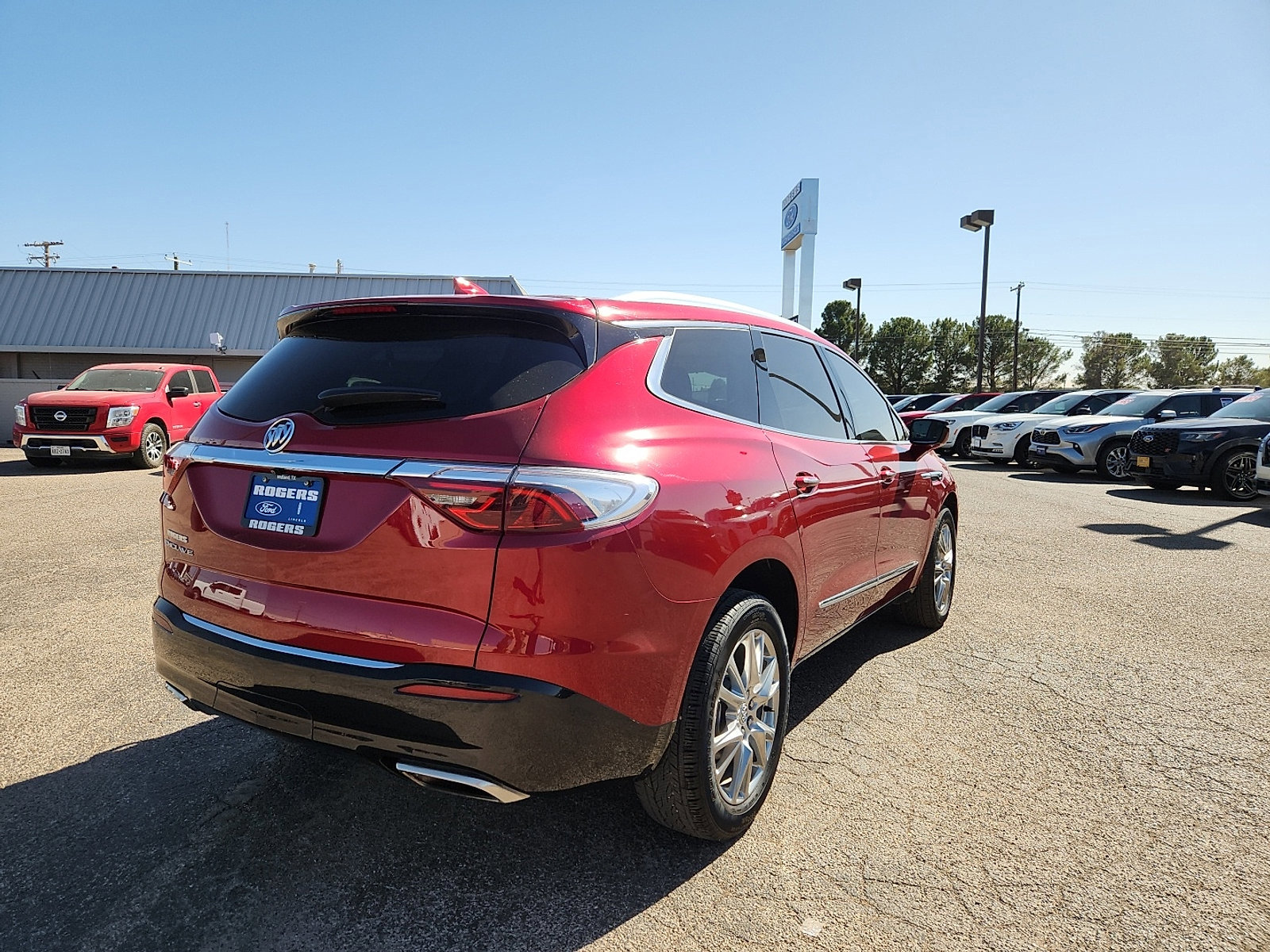 Used 2024 Buick Enclave Essence w/ Experience Buick Package image 5