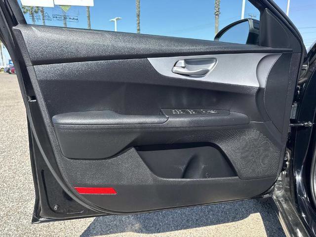 Used 2023 Kia Forte LXS image 18