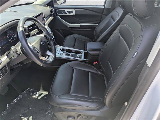 Certified 2023 Ford Explorer XLT w/ Equipment Group 202A AWD/4WD image 15