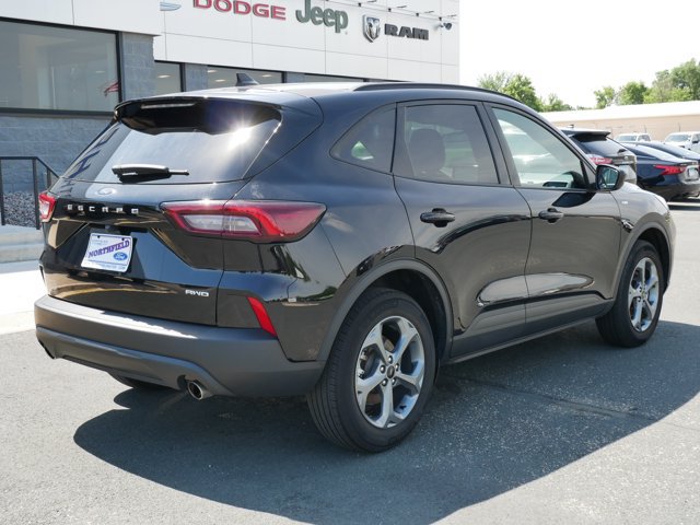Certified 2025 Ford Escape ST-Line AWD/4WD image 8
