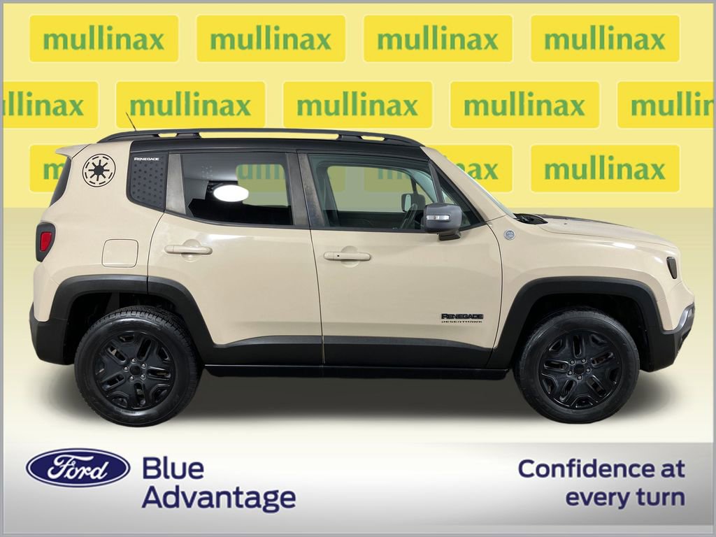 Used 2017 Jeep Renegade Trailhawk image 2