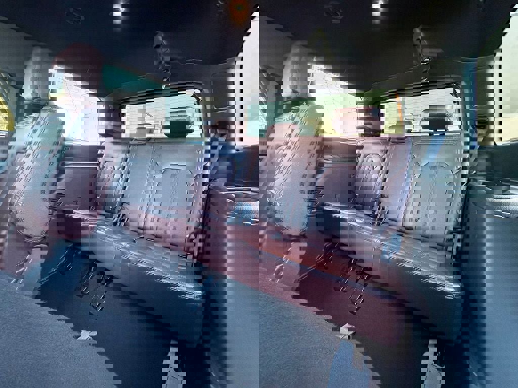 Certified 2024 Ford Expedition Limited image 32