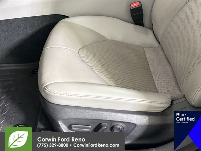 Used 2022 Toyota Camry XSE FWD image 27
