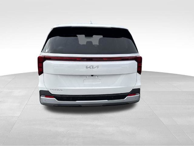 Used 2025 Kia Carnival image 8