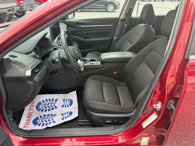 Used 2023 Nissan Altima 2.5 SV w/ SV Premium Package FWD image 12