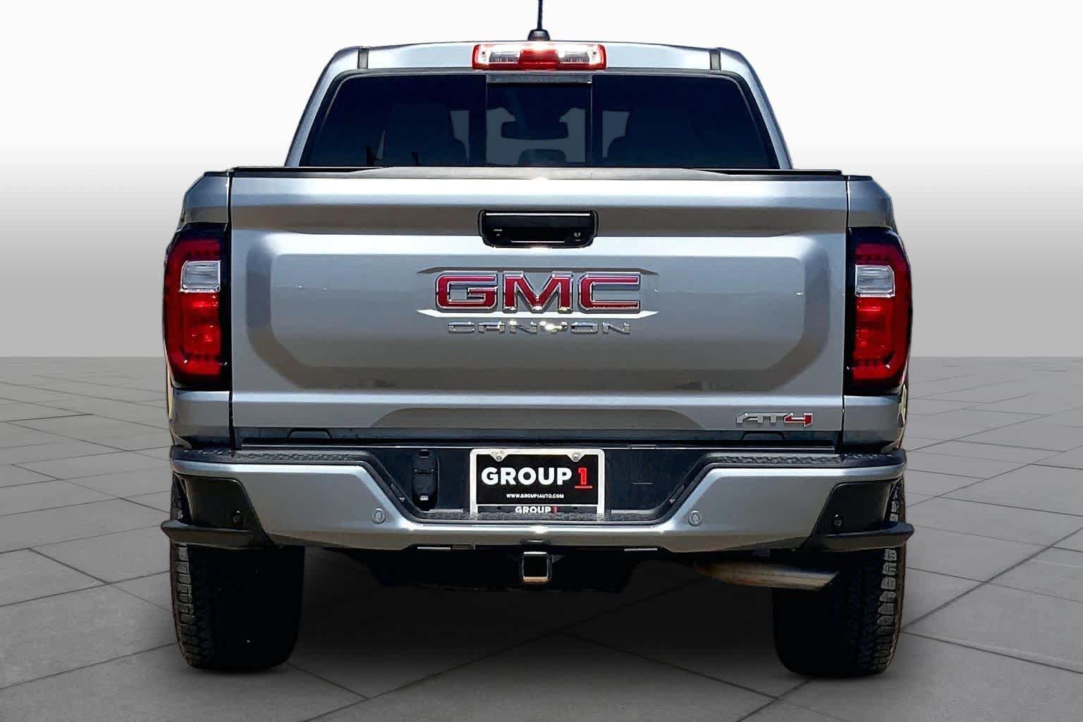 Used 2023 GMC Canyon AT4 w/ AT4 Premium Package AWD/4WD image 5