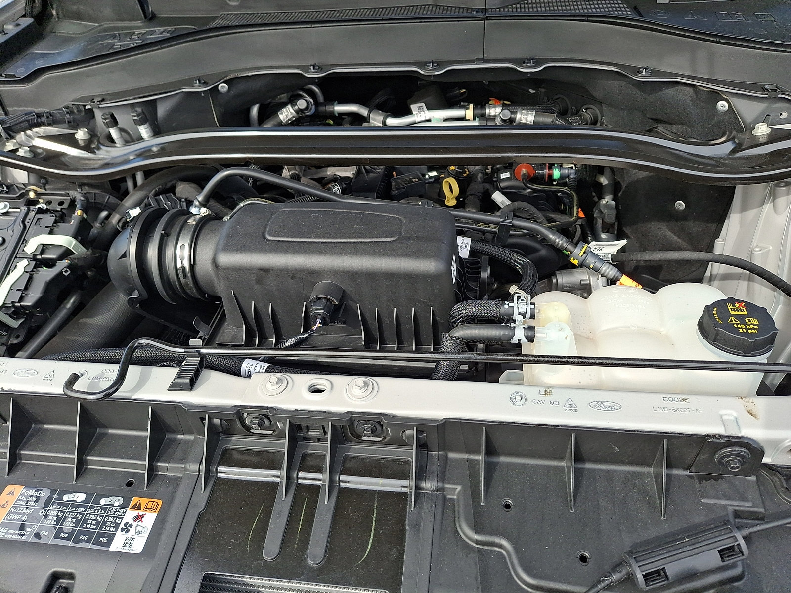 Certified 2023 Ford Explorer Limited w/ Limited Technology Package image 31