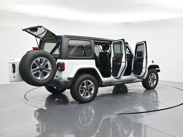 Used 2018 Jeep Wrangler Unlimited Sahara AWD/4WD image 45