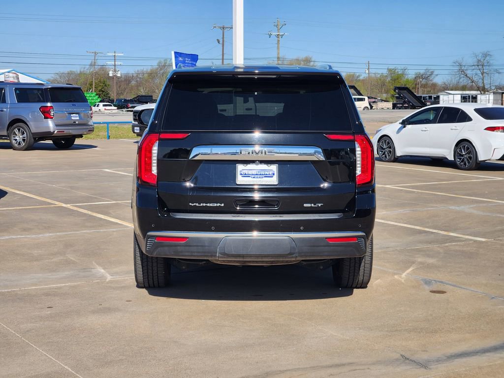 Used 2022 GMC Yukon SLT w/ SLT Premium Package image 5