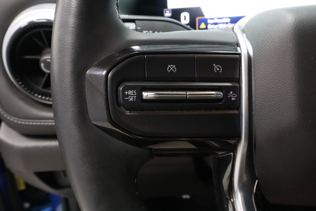 Used 2024 Chevrolet Colorado LT w/ LT Convenience Package III RWD image 21