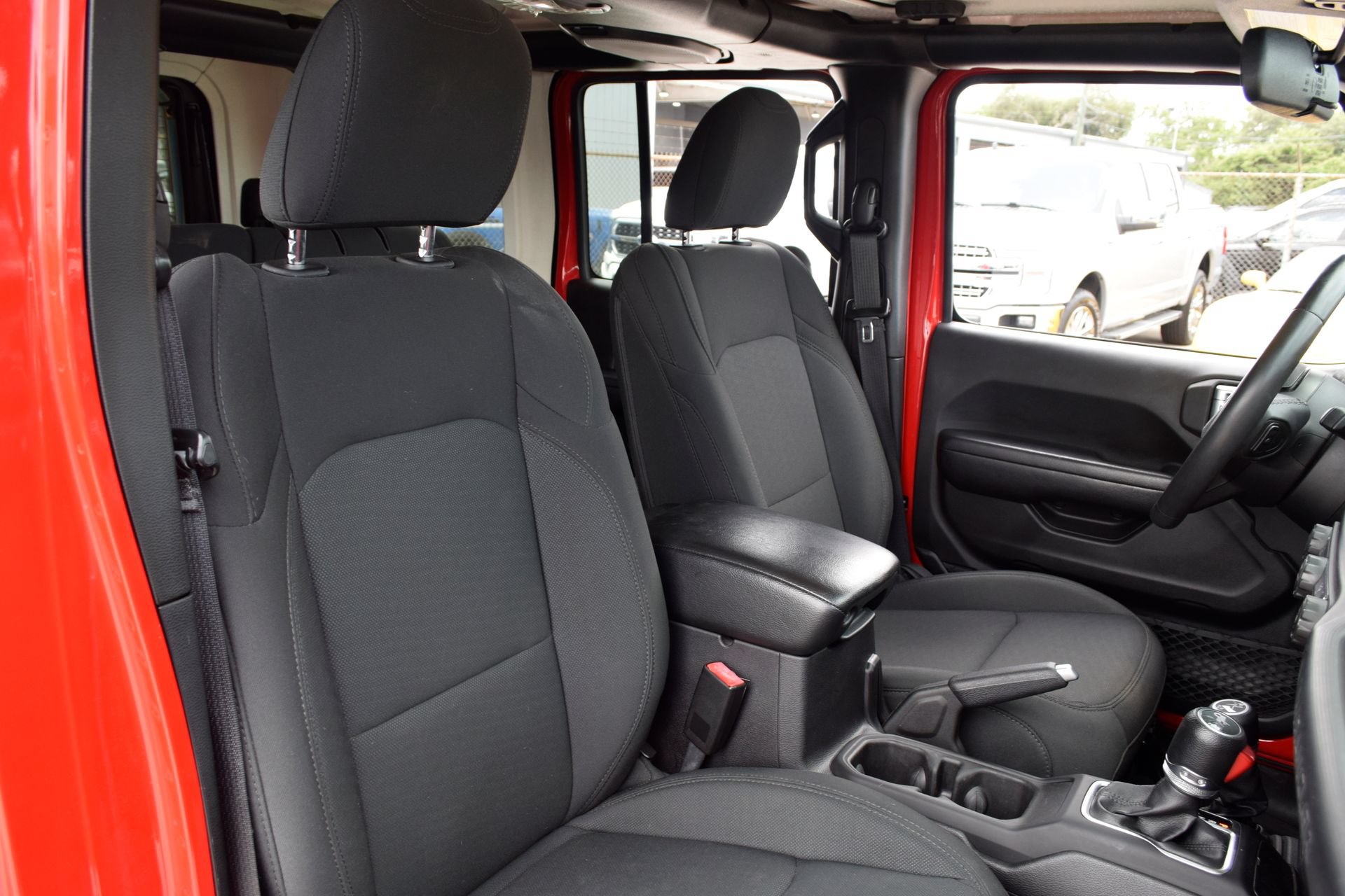 Used 2018 Jeep Wrangler Unlimited Sport S AWD/4WD image 23