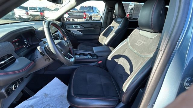 Certified 2025 Ford Explorer ST image 18