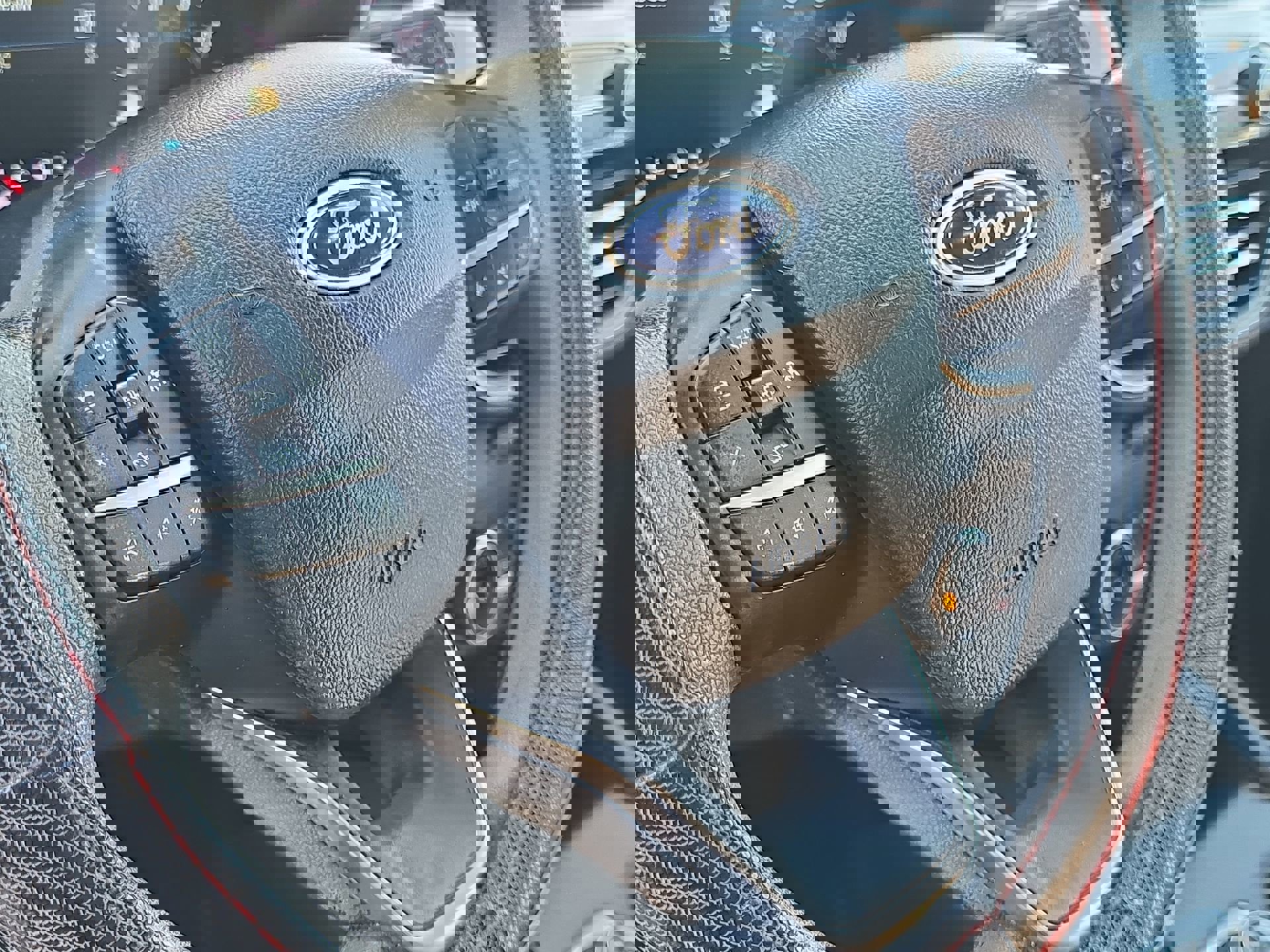 Certified 2020 Ford Escape SE image 13