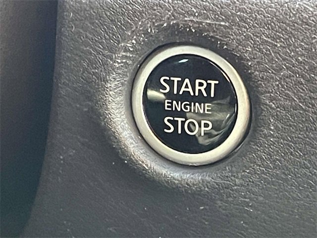 Used 2025 Nissan Frontier PRO-4X w/ Pro Convenience Package image 6