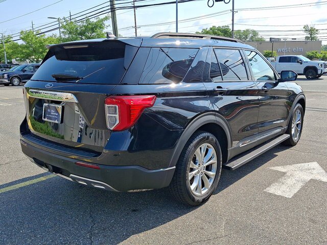 Certified 2023 Ford Explorer XLT w/ Equipment Group 202A AWD/4WD image 17
