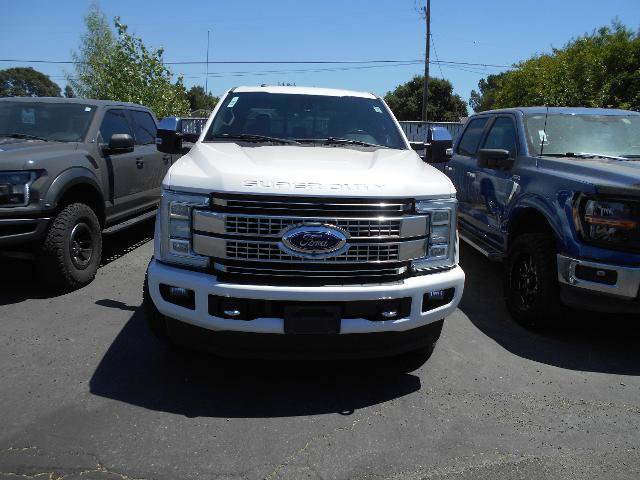 Certified 2018 Ford F350 Platinum w/ Platinum Ultimate Package AWD/4WD image 2