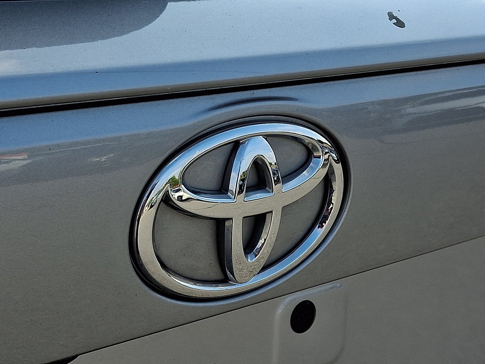 Used 2025 Toyota RAV4 XLE AWD/4WD image 29