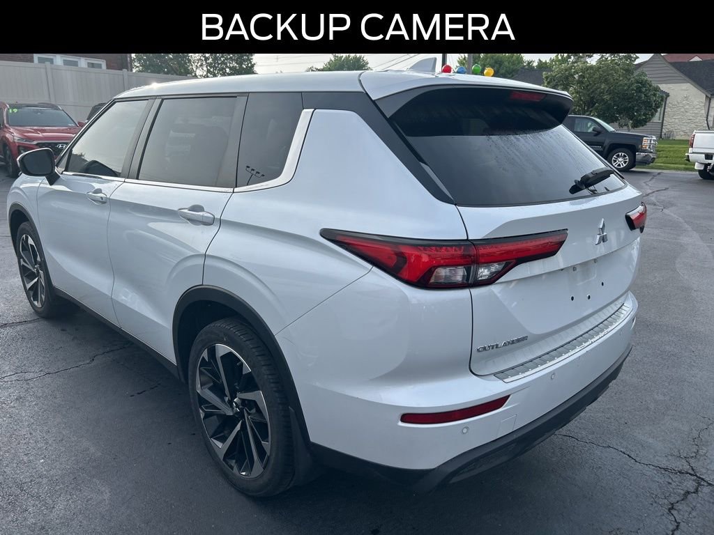 Used 2022 Mitsubishi Outlander ES AWD/4WD image 11