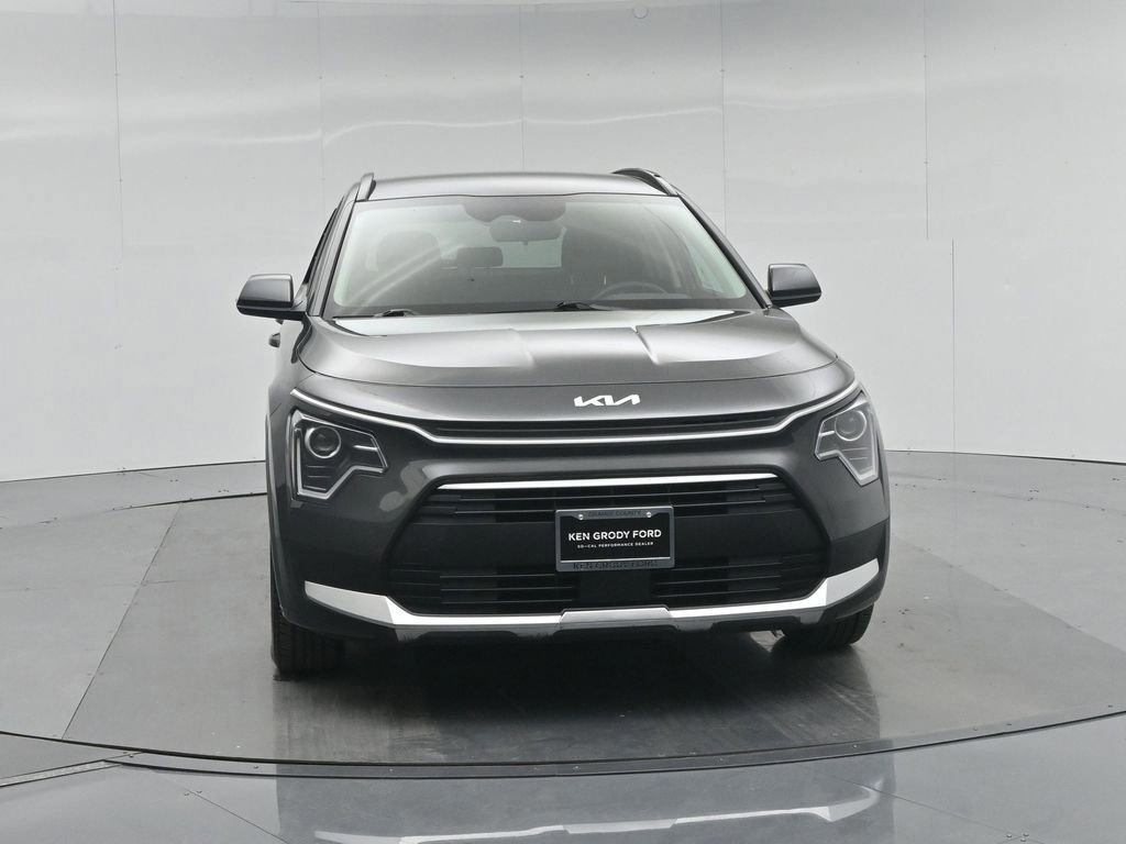 Used 2023 Kia Niro EX image 31
