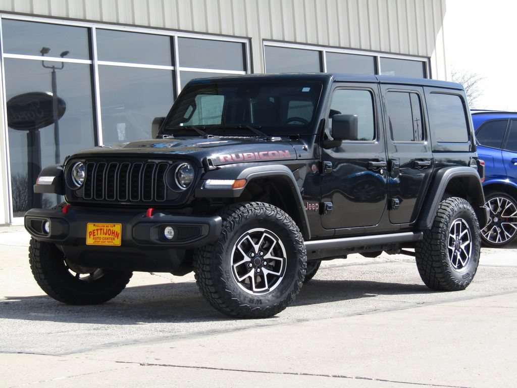 Used 2025 Jeep Wrangler Unlimited Rubicon w/ Convenience Group AWD/4WD image 12