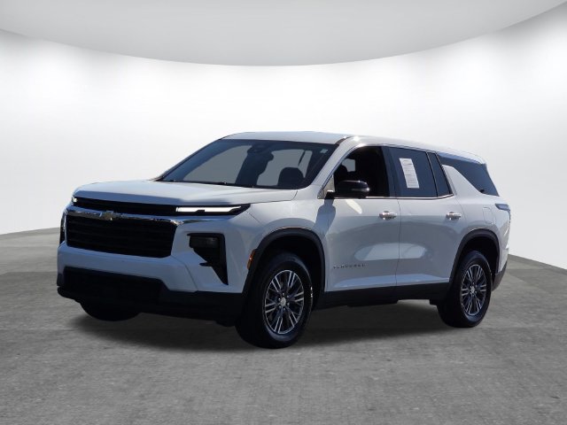 Used 2024 Chevrolet Traverse LS FWD image 7