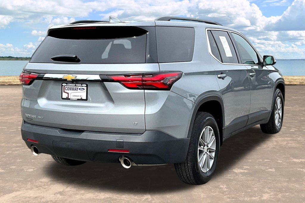Used 2023 Chevrolet Traverse LT w/ LPO, Cargo Package AWD/4WD image 8