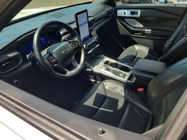 Certified 2023 Ford Explorer Platinum w/ Technology Package image 8