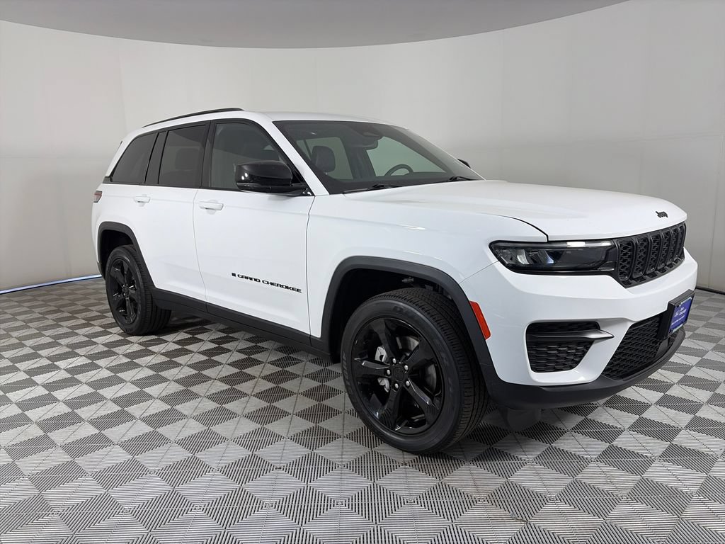 Used 2023 Jeep Grand Cherokee Altitude
