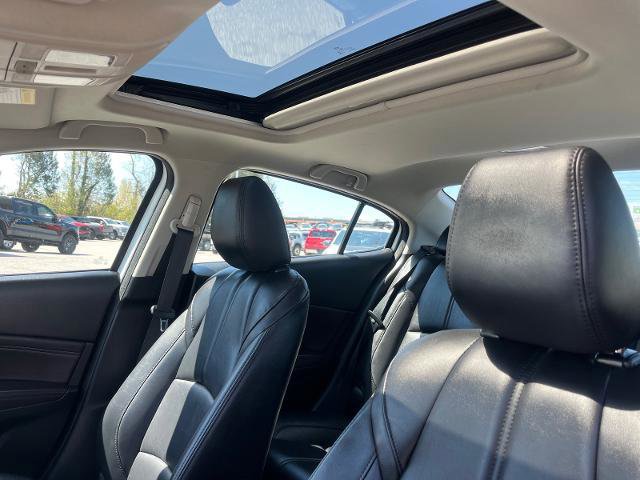 Used 2018 MAZDA MAZDA3 Touring image 7