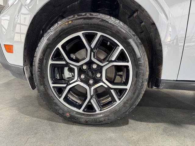 Certified 2025 Ford Maverick Lariat AWD/4WD image 10
