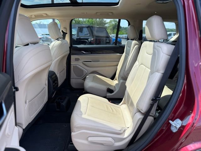 Used 2021 Jeep Grand Cherokee L Limited AWD/4WD image 17