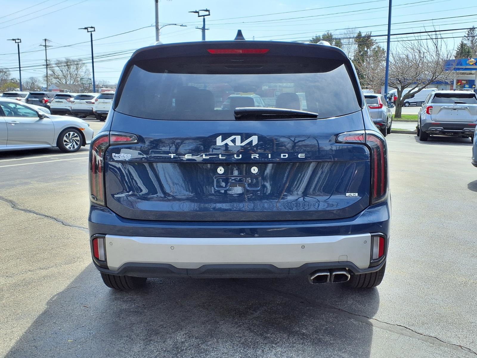 Used 2024 Kia Telluride EX image 4